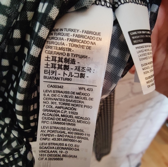 Levi's Sheer Long Sleeve Cropped Top Size XS NEW - Picture 4 of 6